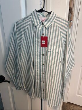 Lady Captain Striped Button-Down Shirt in Green and White - Casual Classic